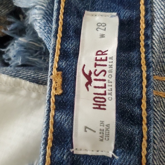 Hollister Women's Cut Off Distressed Blue Jean Shorts Size 28 - Picture 6 of 8